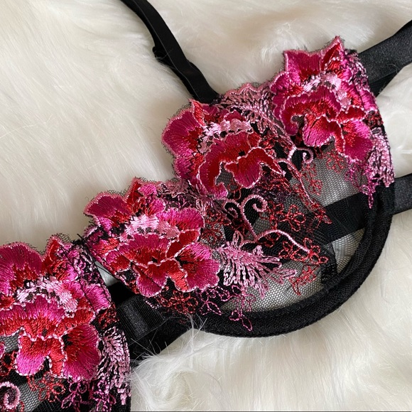 🌺 NWOT Size M Floral Embroidered Mesh Lingerie Set Underwire Bra + Thong - Picture 2 of 8